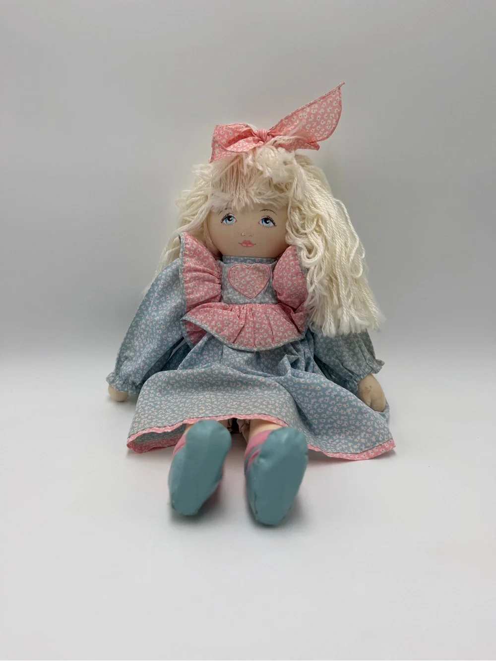 Vintage Dolls By Pauline Blonde Cloth Rag Doll Blue Pink Floral Dress 18 Inch